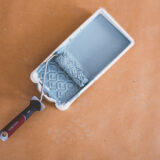 Pieni värikaukalo minirullalla