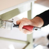 Elite Paintbrush 50 mm maalattu pöydälle.